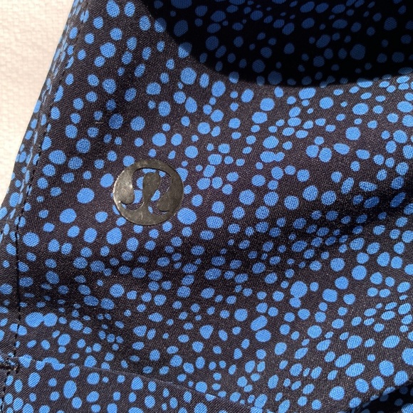 Lululemon Spring Break Away Short II Blue and Black Print Size 6 - Picture 10 of 10